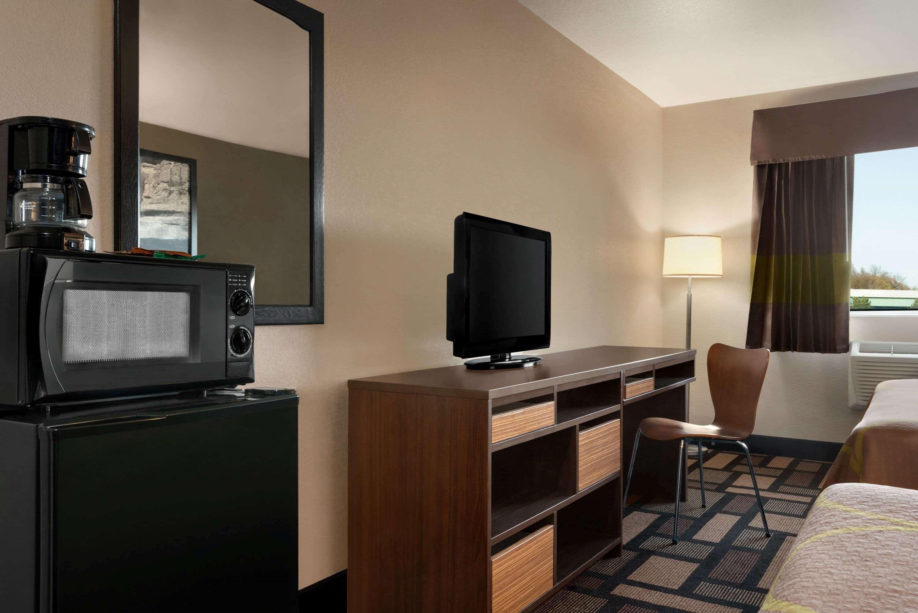 Super 8 By Wyndham Akron S/Green/Uniontown Oh Eksteriør billede