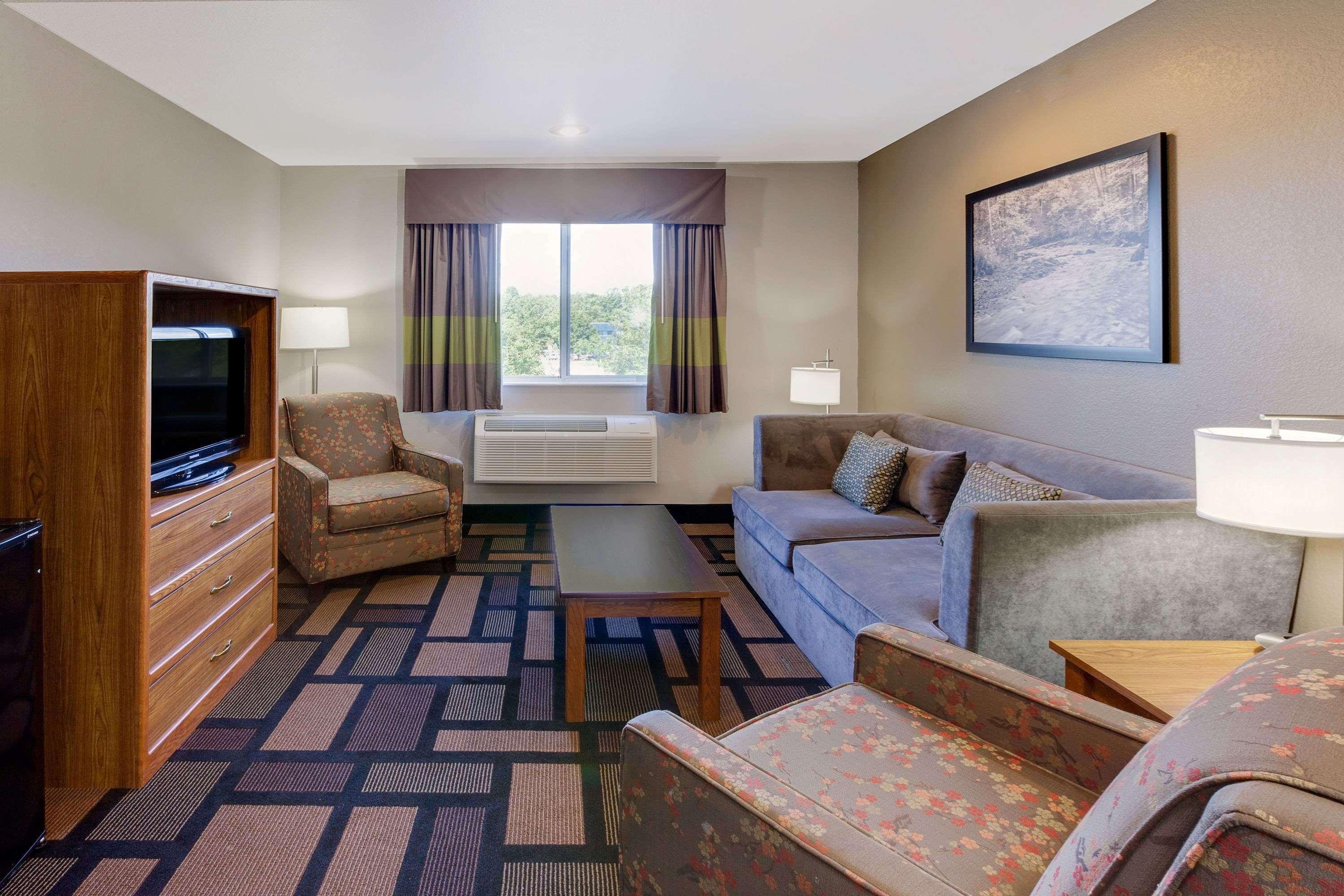 Super 8 By Wyndham Akron S/Green/Uniontown Oh Eksteriør billede