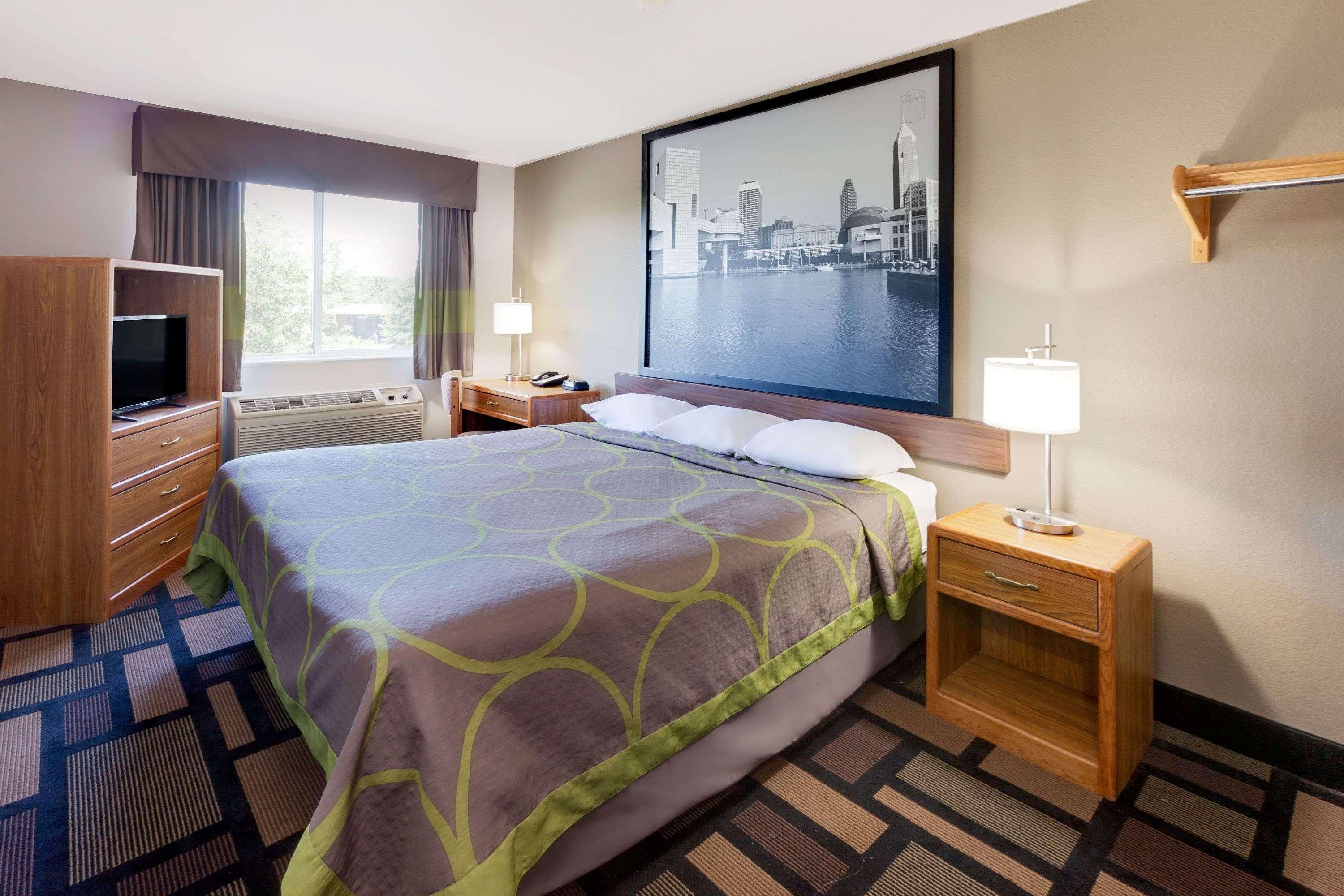 Super 8 By Wyndham Akron S/Green/Uniontown Oh Eksteriør billede